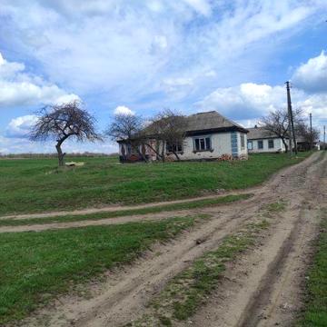 Продам домоволодіння