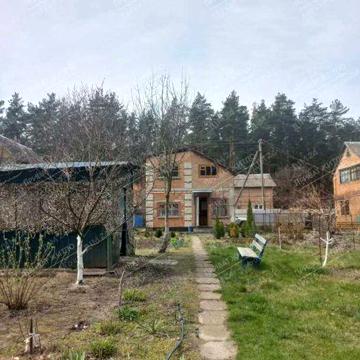 Пропонуємо Вашій увазі двоповерховий цегляний дачний будинок