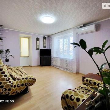 Продаж 3к Квартира Юності проспект