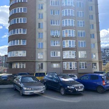 Продається двокімнатна квартира