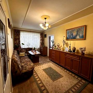 Тернопільська вул., 1а