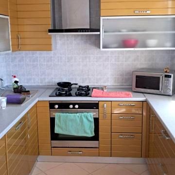 Краснова вул., 12
