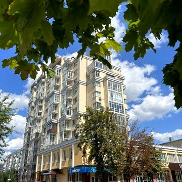 Власник Продам  3х кімнатну квартиру Європейська 31а
