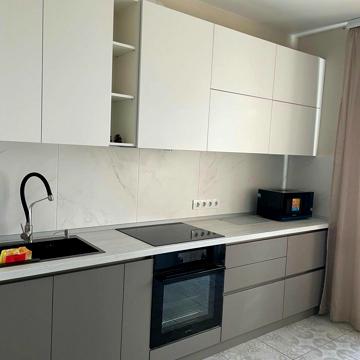 Михайла Грушевського вул., 30