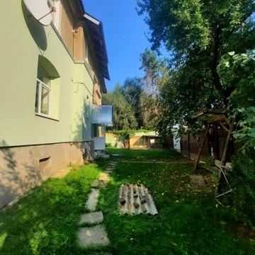 2к. особ.типу,добудувати можна з двох сторін,рі+двір