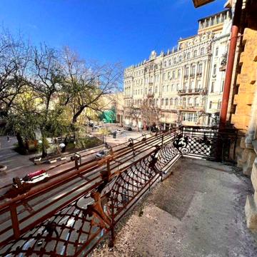 Архітектора Городецького вул., 10/1