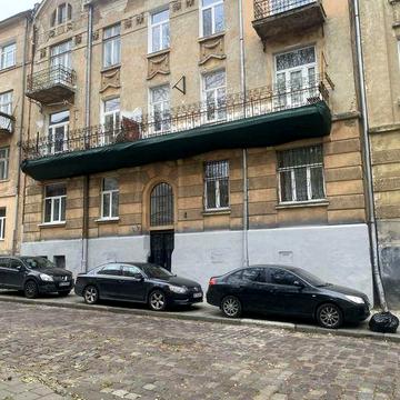 Продаж 1к.Старицького(кут Степана Бандери та Коновальця,центр)