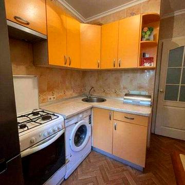 Продам  3-кімнатну квартиру на Таїрова