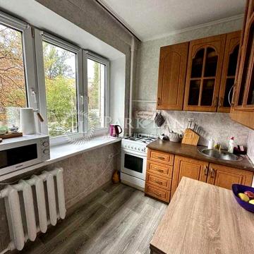 Продаж 3к квартири 2й пов з ремонтом вул. Соломянська 14
