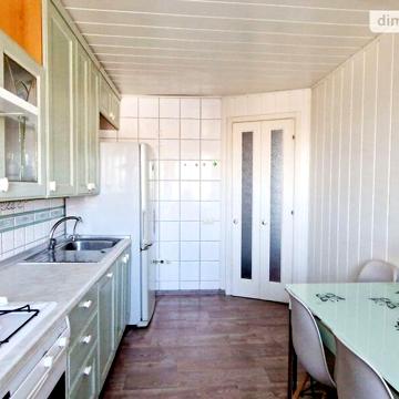 Продаж 3к Квартира Шнеєрсона Менахем-Мендл вулиця