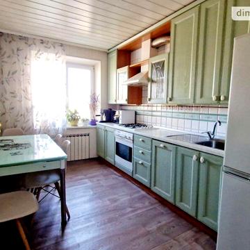 Продаж 3к Квартира Шнеєрсона Менахем-Мендл вулиця