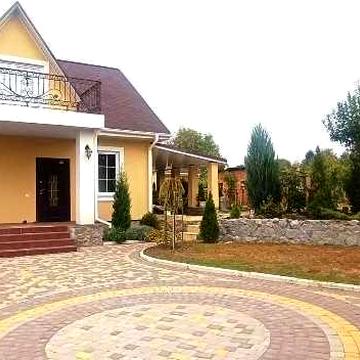 Продам будинок ,14 км від Харкова з ремонтом (код 5217)