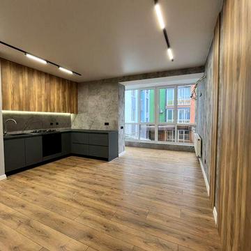 Величезна євро 2 -х кімнатна квартира з ремонтом