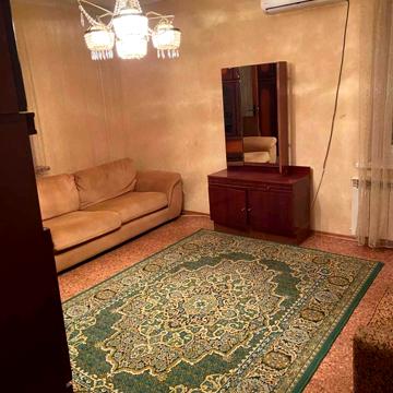 Владислава Бувалкіна вул. (Бочарова Генерала), 36