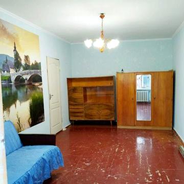 Продаю 1 кімнатну квартиру в центрі м. Златопіль! Ціна 4400