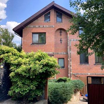 Продам дом ,10 км от Харькова, 250м2 с ремонтом (код 5218)