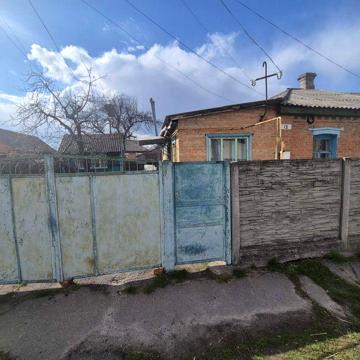 Продам частину будинку в центрі міста (р-н 2-ї та 3-ї школи)