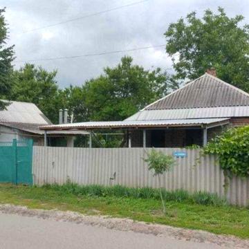 Продам 2 дома на участке в Дергачах