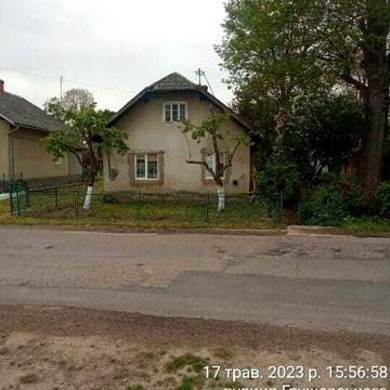 Продаж  будинку Львівська обл., Стрийський р-н., смт. Гніздичів.
