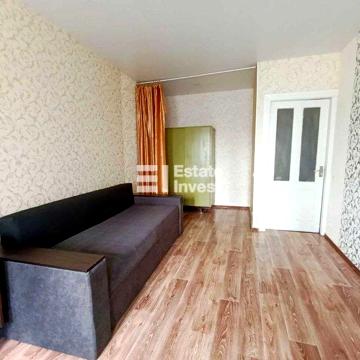 Продам 1 кімн. малогабаритну квартиру на вул. Старицького, 26.