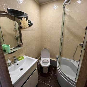 Здам 2к квартиру готельного типу на провулку Зерновому 6/6. 3/5. 3500