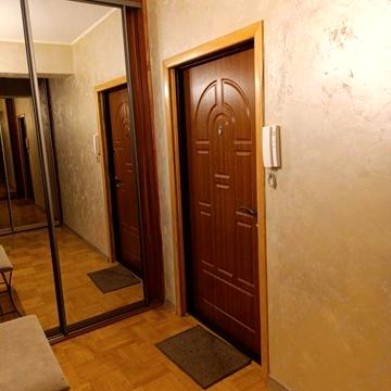 Продам 2 к.квартиру м.Палац Україна, вул.Антоновича, 125