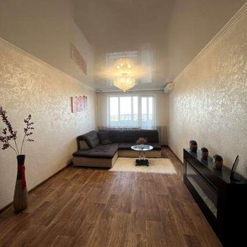Продам 3 кімнатну квартиру по вулиці Володимира Великого 31А