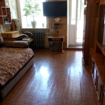 Продам 2-х комнатную квартиру в центре. У. Мостовая