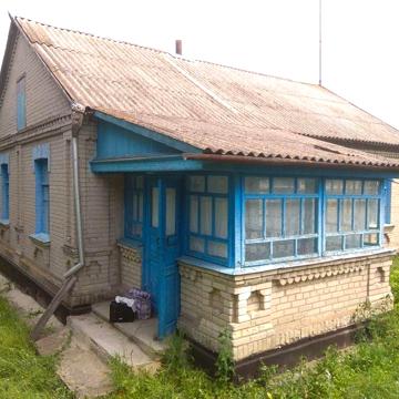 будинок з ділянкою Чуднів