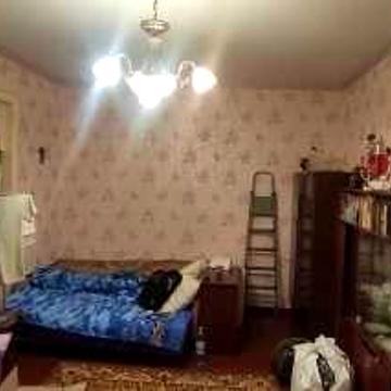 G4 Продам 2 ком. квартиру возле метро Левада