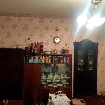 G4 Продам 2 ком. квартиру возле метро Левада