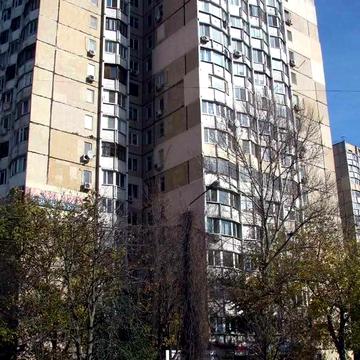 3- комнатная квартира в сотовом доме на Марсельской