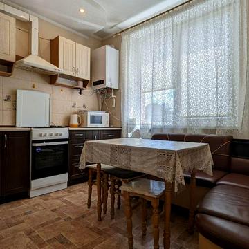 Василя Симоненка вул.