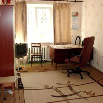 Продам 2-кімнатну простору, світлу квартиру,  район СШ № 4