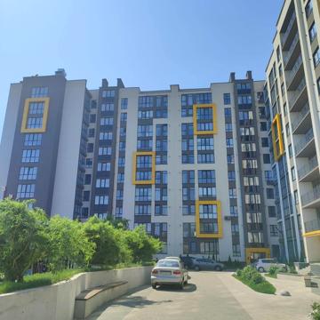 Героїв Крут вул. (Комунарів), 4/1