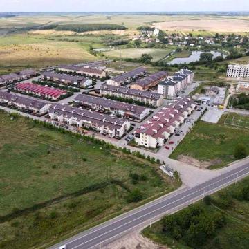 Зданий таунхаус с. Ременів з гаражом 3 поверхи площа 240м2