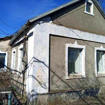Продам будинок в с. Буялик , недорого.