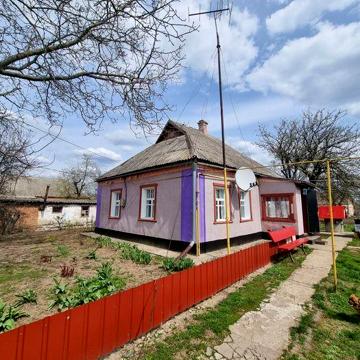 Щербані, добротний, охайний окремий будинок з літньою кухнею