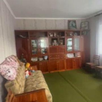 Продам два дома под одной крышей