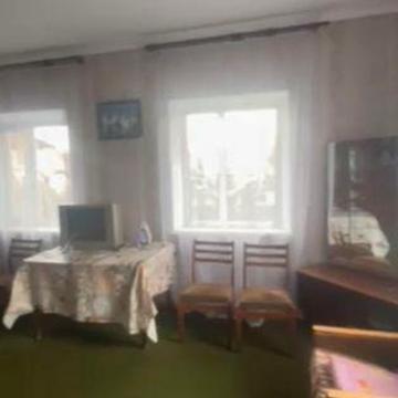 Продам два дома под одной крышей