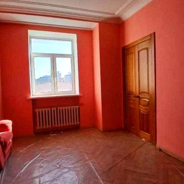 8-к. квартира вул. Є.Чикаленка 20а, Центр, м.Театральна
