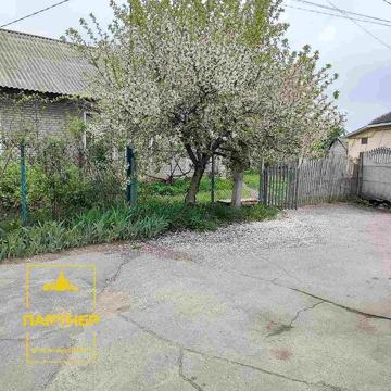 Продам  1\2  частину  будинку   район  пивзаводу  у Кременчуці