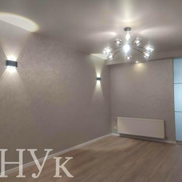 Андрія Сахарова вул., 10