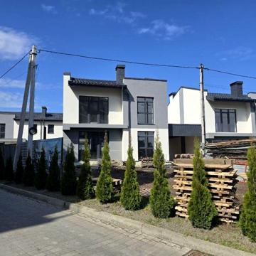 Збудовані котеджі у КМ Sokilnyky GrandHouse