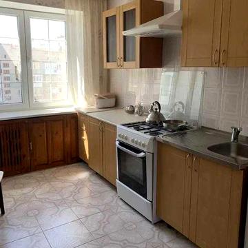 Продаж 3к квартира Півд. захід