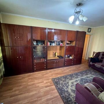 Здається 4-кімнатна квартира,на 98 кварталі