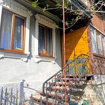 Здам 2-ох кімнатну  квартиру з ділянкою