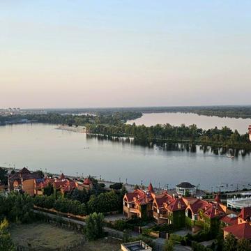 Володимира Івасюка просп. (Героїв Сталінграду), 10-А