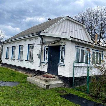 Продаж житлового будинку