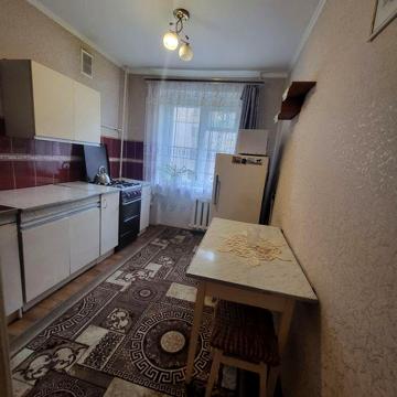 Продається 3х кімнатна квартира в районі ТЦ "Голлівуду "